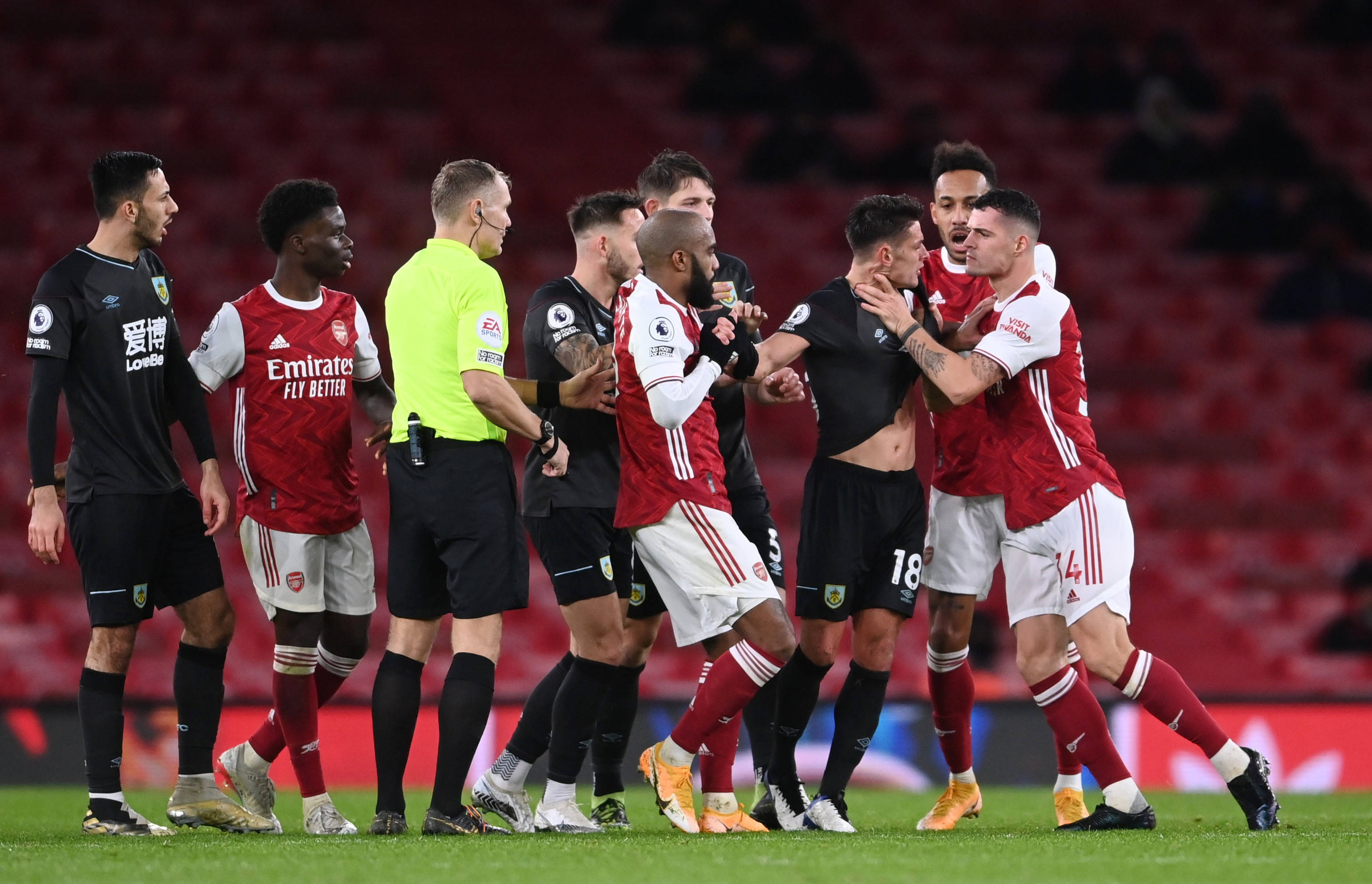 以参考他在 以参考他在