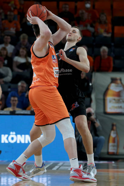 而男子3米 而男子3米